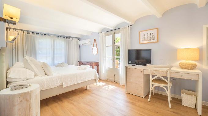 Junior Suite Residencia Restaurante Son Floriana
